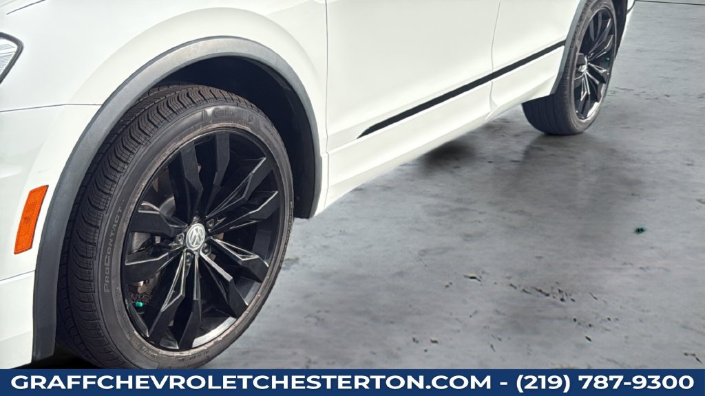 Used 2021 Volkswagen Tiguan SE R-Line FWD image 30