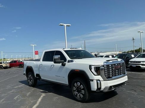 Used 2025 GMC Sierra 2500 Denali w/ Denali Reserve Package AWD/4WD image 1