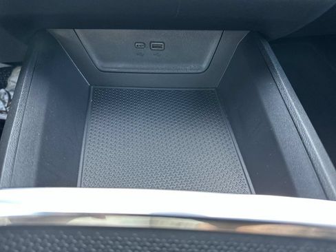 Used 2025 Chevrolet Equinox LT FWD image 19