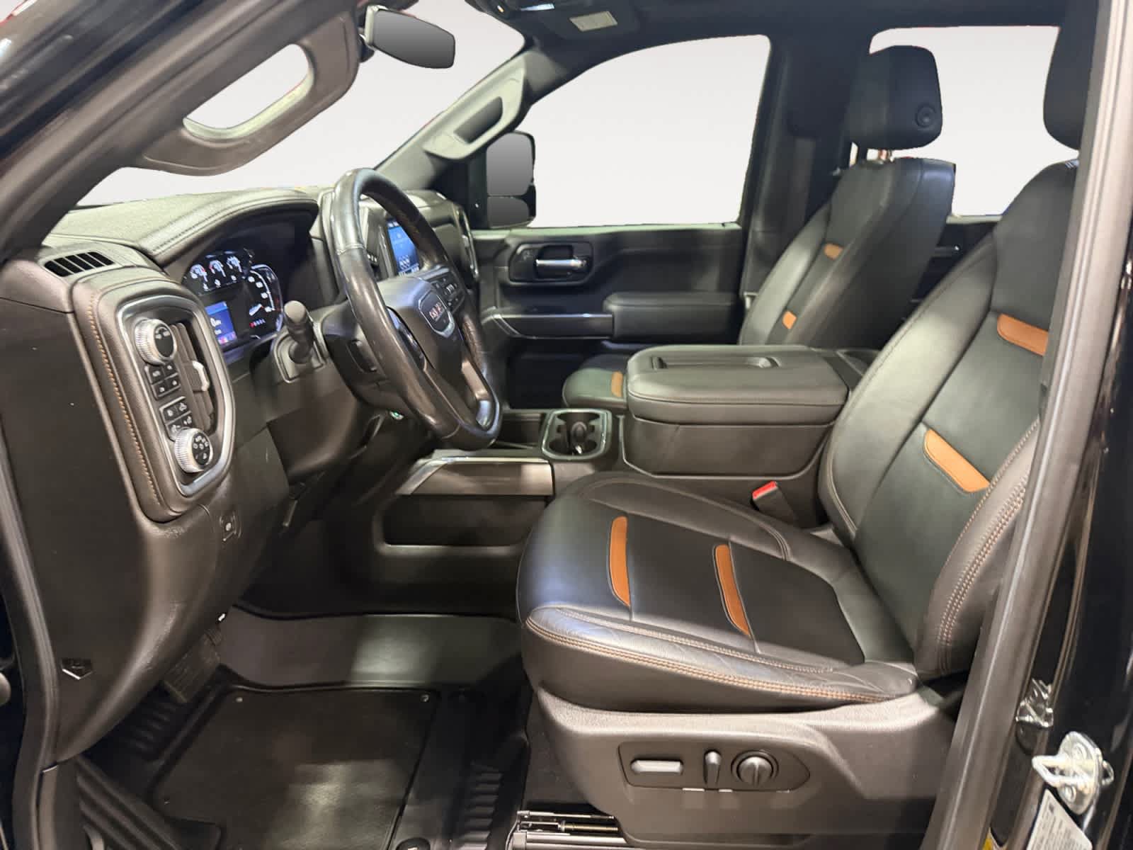 Used 2022 GMC Sierra 2500 AT4 w/ AT4 Preferred Package AWD/4WD image 10