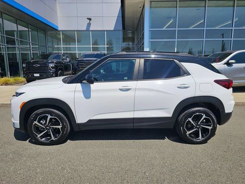 Used 2021 Chevrolet TrailBlazer RS w/ Technology Package AWD/4WD image 2