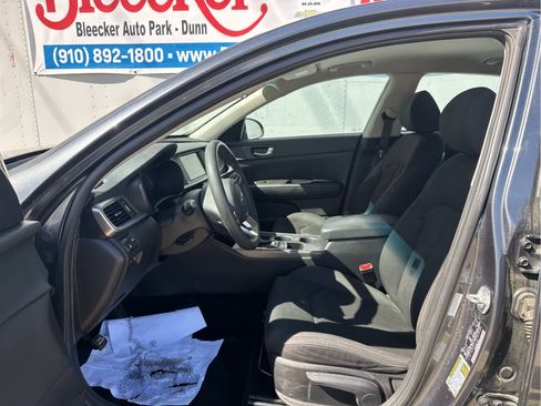 Used 2020 Kia Optima LX image 20