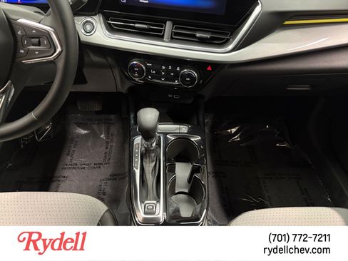 Used 2025 Chevrolet Trax LT w/ Driver Confidence Package FWD image 15