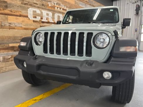 Used 2023 Jeep Wrangler Unlimited Sport AWD/4WD image 7