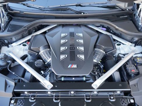 New 2026 BMW X5 M60i image 21