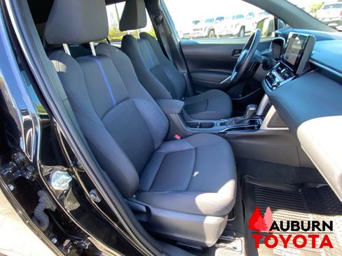 Used 2024 Toyota Corolla Cross AWD Hybrid w/ Moonroof Package image 15