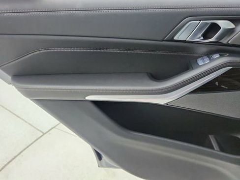 Used 2024 BMW X7 xDrive40i w/ M Sport Package image 36