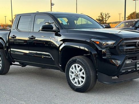 New 2025 Toyota Tacoma SR5 image 3