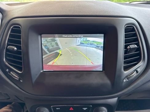 Used 2020 Jeep Compass Latitude AWD/4WD image 7