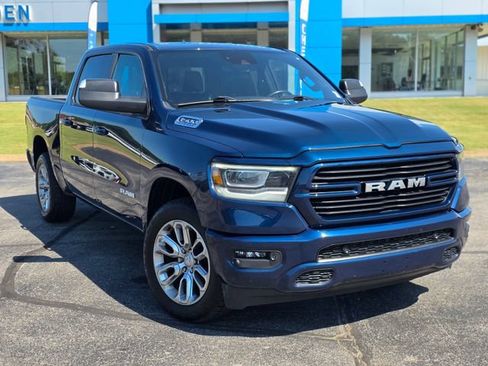 Used 2023 RAM 1500 Laramie AWD/4WD image 2