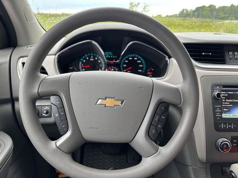 Used 2014 Chevrolet Traverse LS FWD image 31