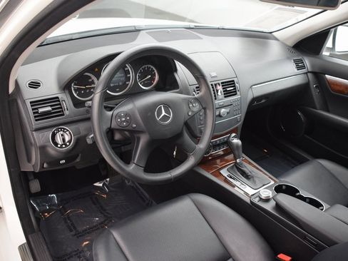 Used 2008 Mercedes-Benz C 300 Sedan image 17