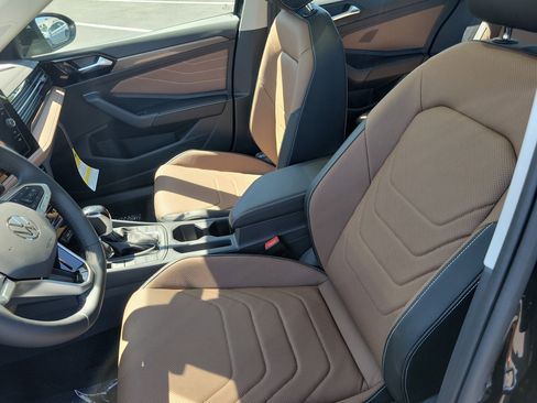 New 2026 Volkswagen Jetta SEL FWD image 18