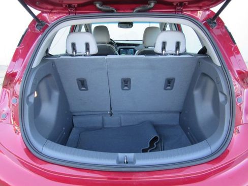 Used 2020 Chevrolet Bolt LT image 23