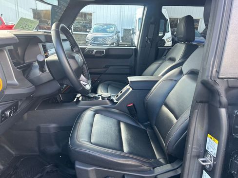 Certified 2024 Ford Bronco Badlands image 5