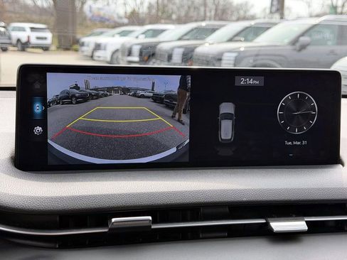 Certified 2025 Genesis GV70 2.5T AWD/4WD image 25