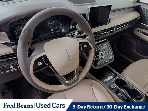 Used 2022 Lincoln Corsair AWD w/ Premium Package image 14