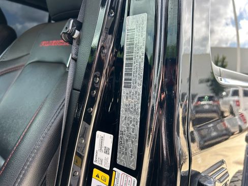 Used 2019 Jeep Wrangler Unlimited Rubicon AWD/4WD image 10
