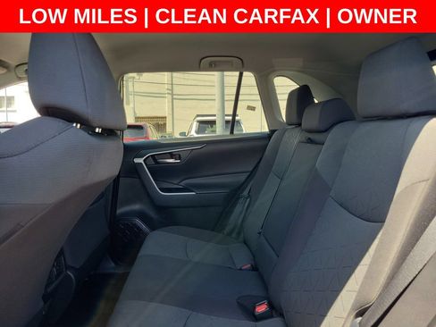 Used 2021 Toyota RAV4 XLE w/ Carpet Mat Package (TMS) FWD image 15