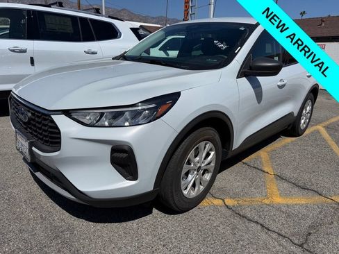Used 2025 Ford Escape Active FWD image 1