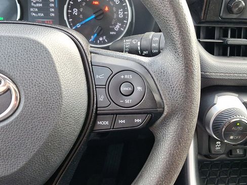 Used 2021 Toyota RAV4 XLE w/ Convenience Package image 23