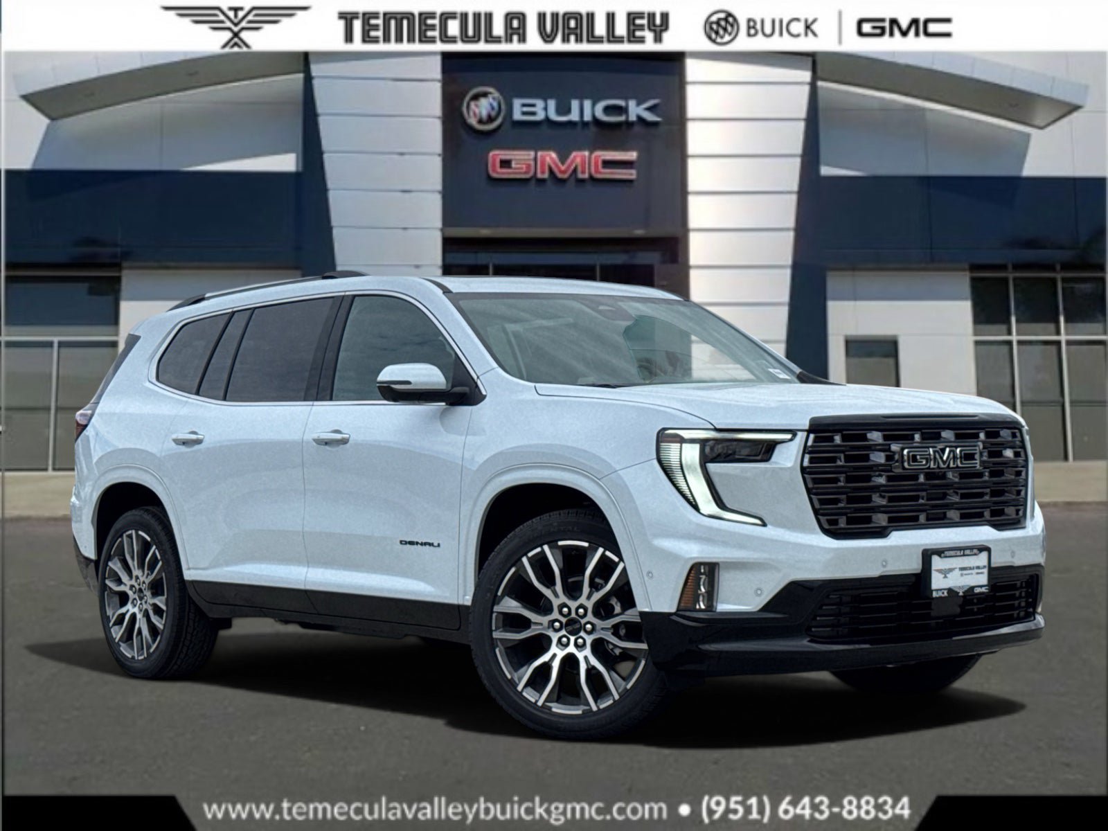 Used 2026 GMC Acadia Denali Ultimate w/ LPO, Floor Liner Package AWD/4WD image 1