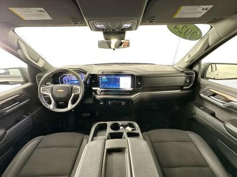 Used 2024 Chevrolet Silverado 1500 LT image 30