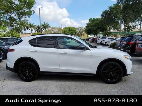 Used 2019 Alfa Romeo Stelvio Ti w/ Nero Edizione AWD/4WD image 9