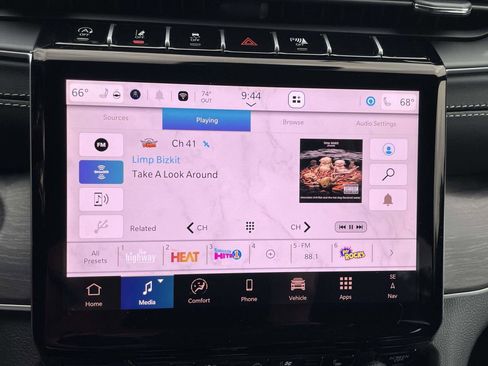 New 2025 Jeep Grand Cherokee L Limited w/ Luxury Tech Group II AWD/4WD image 16