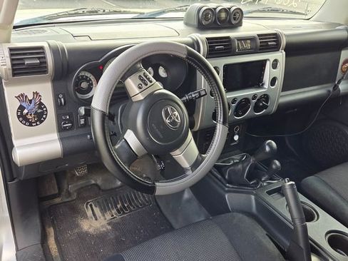 Used 2007 Toyota FJ Cruiser 4WD image 8