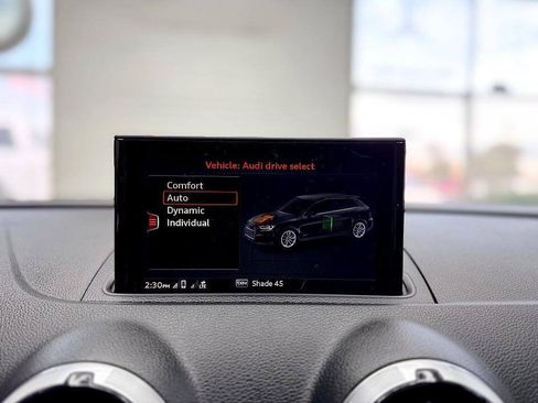 Used 2017 Audi A3 e-tron Prestige FWD image 12