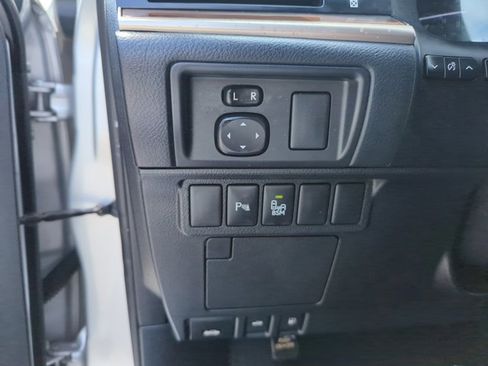 Used 2016 Lexus ES 350 w/ Premium Package w/Wood Trim FWD image 15