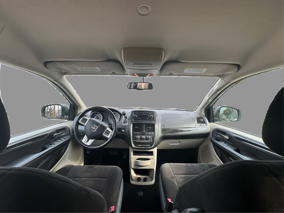Used 2013 Dodge Grand Caravan SE w/ SE Plus Group FWD image 37