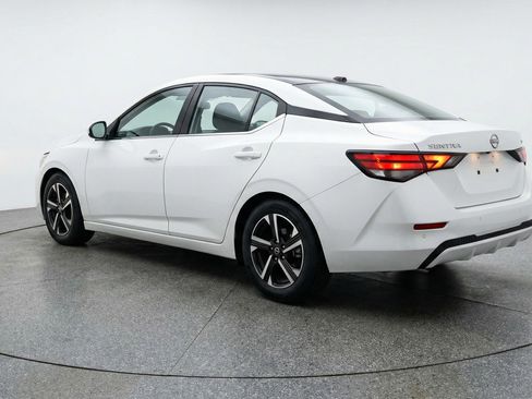 Used 2025 Nissan Sentra SV image 6