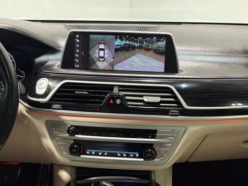 Used 2019 BMW 750i xDrive 750i xDrive w/ Executive Package image 19