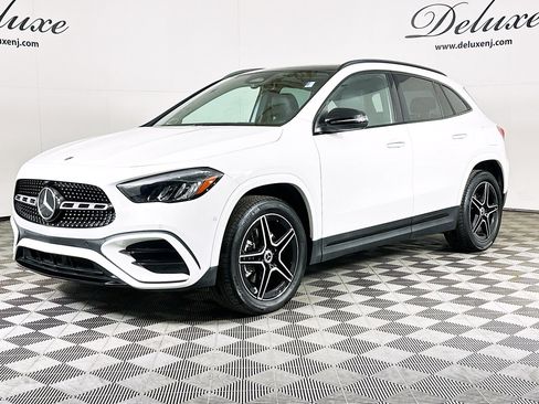 Used 2024 Mercedes-Benz GLA 250 4MATIC image 3