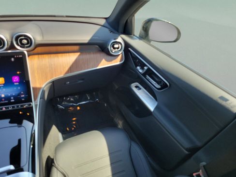 Certified 2026 Mercedes-Benz GLC 300 4MATIC image 10