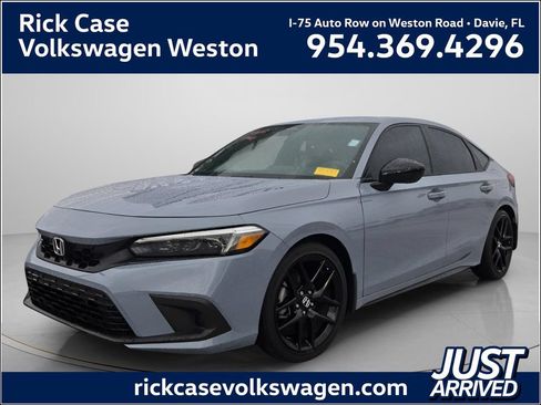 Used 2024 Honda Civic Sport image 1
