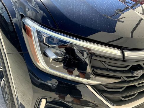 Used 2024 Volkswagen Atlas SEL Premium R-Line image 32