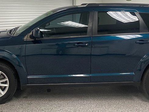 Used 2015 Dodge Journey SXT w/ Flexible Seating Group image 8