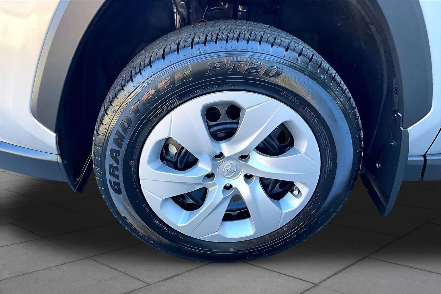 Certified 2025 Toyota RAV4 LE AWD/4WD image 11