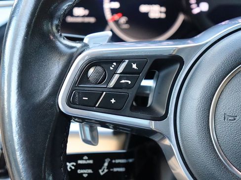 Used 2018 Porsche Panamera 4 image 15