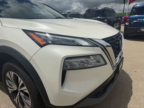 Used 2023 Nissan Rogue SV image 24