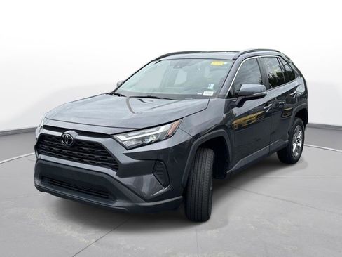 Used 2023 Toyota RAV4 XLE w/ Convenience Package FWD image 2