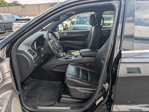 Used 2022 Jeep Grand Cherokee Limited AWD/4WD image 12
