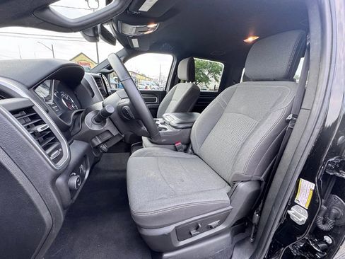 Used 2024 RAM 2500 Big Horn w/ Night Edition AWD/4WD image 13