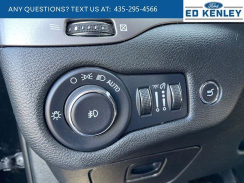 Used 2022 Jeep Cherokee Latitude Lux image 23