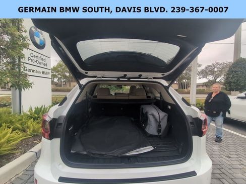 Used 2022 Lexus RX 350L Premium w/ Premium Package image 12