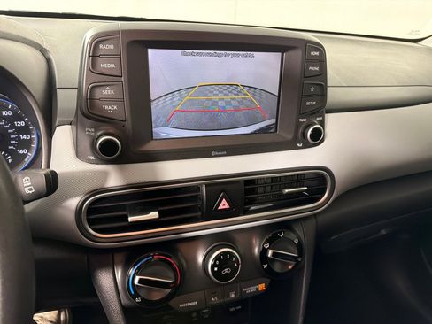 Used 2021 Hyundai Kona SE image 16