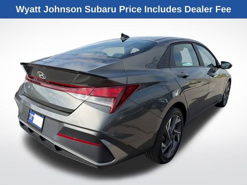Used 2025 Hyundai Elantra Sport FWD image 8